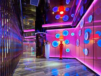 淺談深圳KTV裝飾方案中多變的燈光設(shè)計(jì)