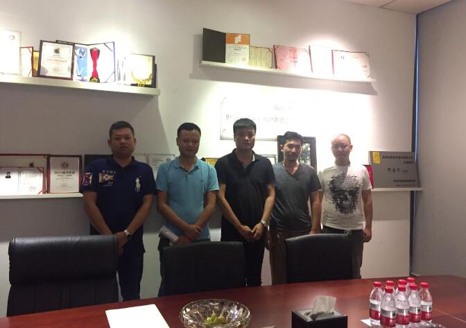 2017-08-04 成功簽約四川達州量販式KTV項目