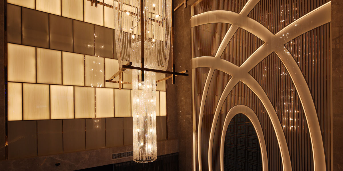 昆明三人空間量販?zhǔn)終TV設(shè)計實景-楊彥